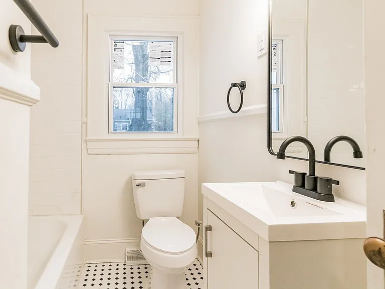 728 Mulberry St — Photo 8