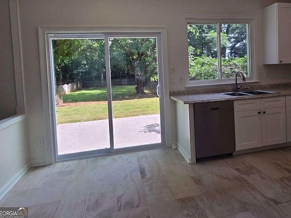 3rd image of 3075 Keyingham Way