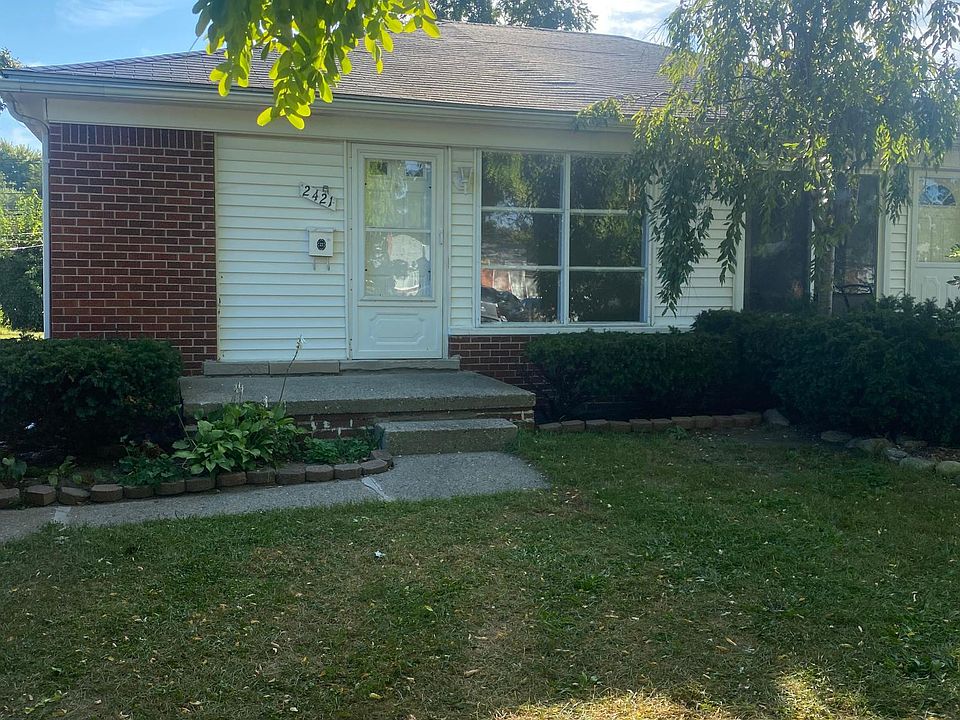 1st image of 2421 Ackley Ave #263