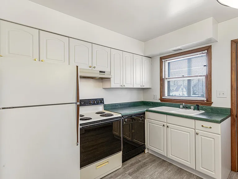 406 W Jackson St — Photo 6