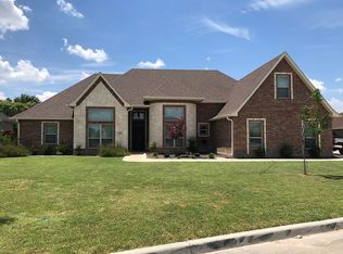 5445 Enclave Ct, San Angelo, TX 76904