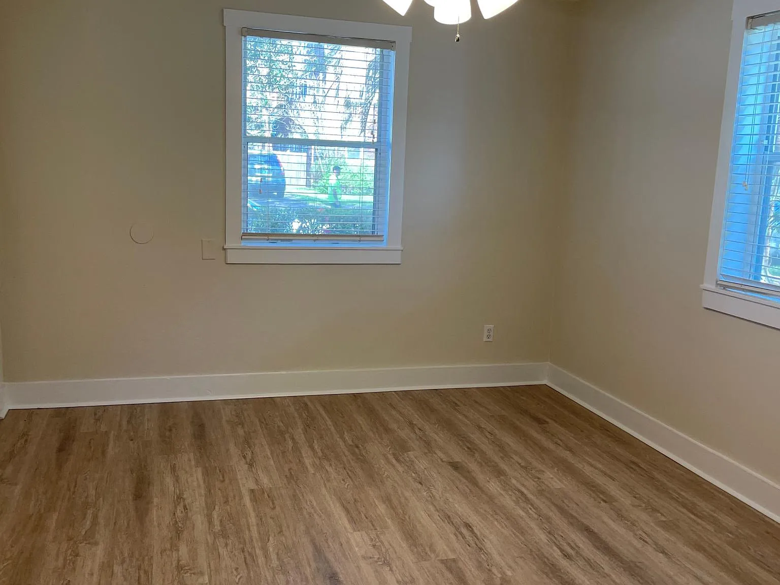3608 Riverside Ave — Photo 2