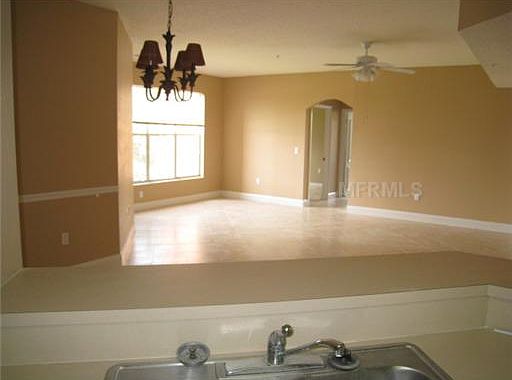 5th image of 5560 Metrowest Blvd #3-206