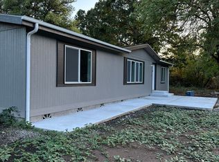 425 Wilbur Rd, Roseburg, OR 97471