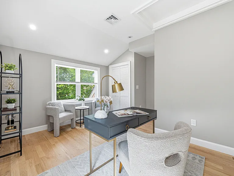 63 Russell Rd — Photo 13