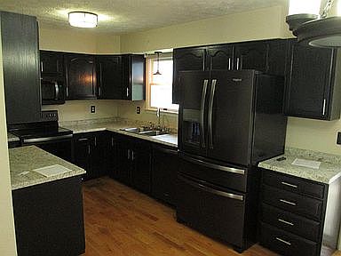 4th image of 216 Maher Dr