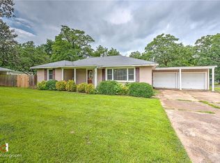 822 S Elm St, Siloam Springs, AR 72761