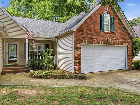 3rd image of 306 Bel Arbor Ln
