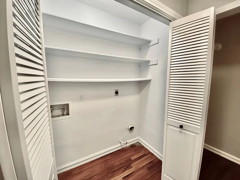 11473 S Emerson Pl — Photo 5