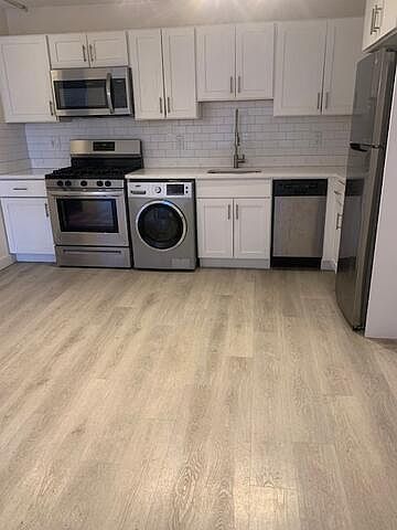1st image of 93 Morgan St #J