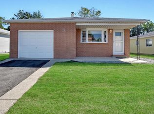 71 Puerto Vallarta St, Toms River, NJ 08757