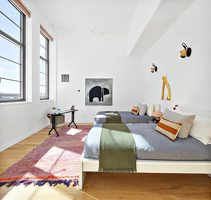 Sold by Compass | media 9