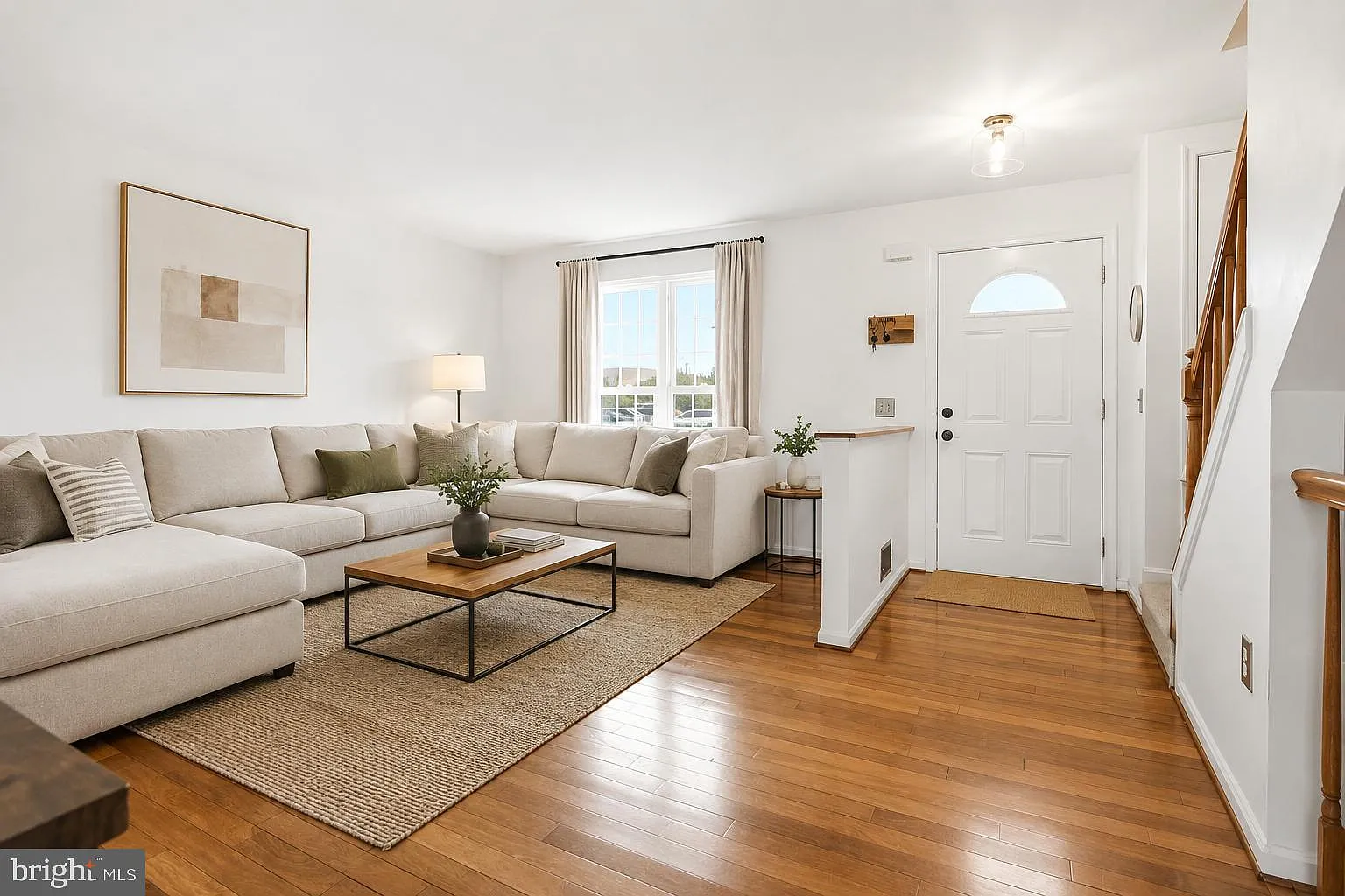 3 bed, 1700 sqft, $2,500 — Photo 3