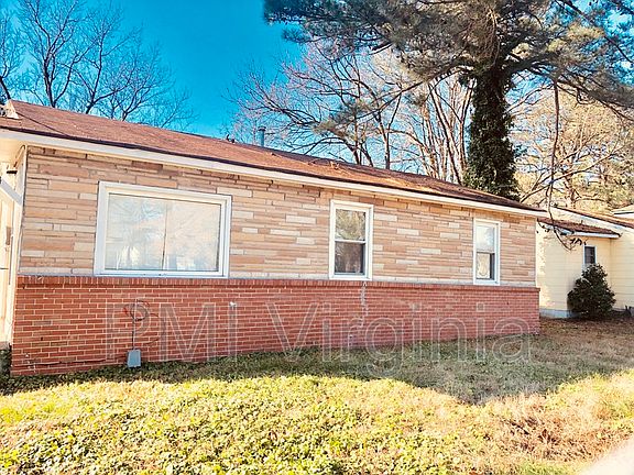 3rd image of 124 Carol Ln