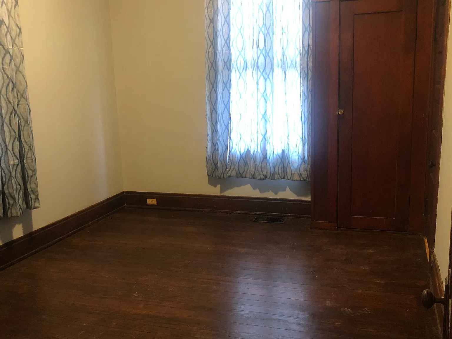 1711 Holman Ave — Photo 3