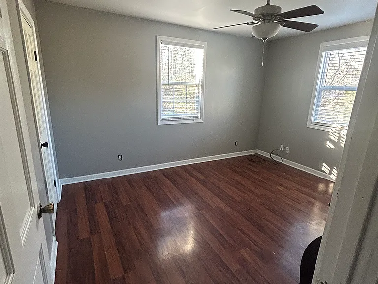 390 Fawn Dr — Photo 7