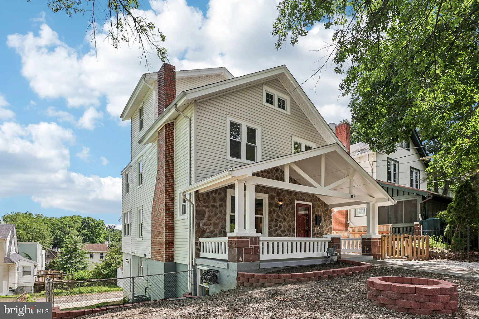 1357 Lawrence St NE photo 1