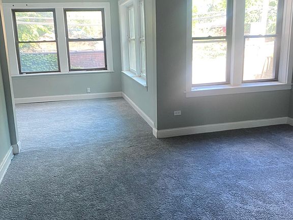 master bedroom with on-site additional room/space (use your to create whatever space you like)