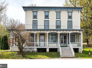 2 Barneston Rd, Honey Brook, PA 19344