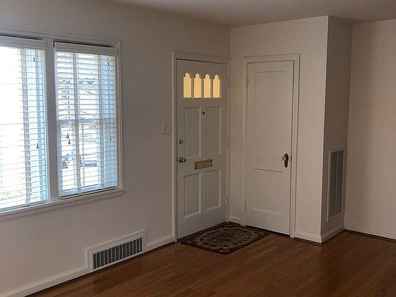 3rd image of 4721 Wythe Ave