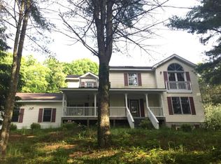 101 Cross The Brook Ave, Milford, PA 18337