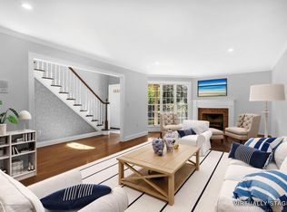 14 Quaker Ln, Little Silver, NJ 07739