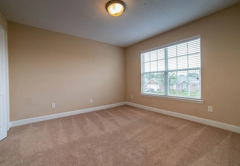 211 Augusta Way — Photo 38