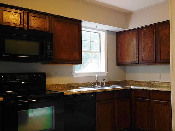 3rd image of 1210 Norris Dr