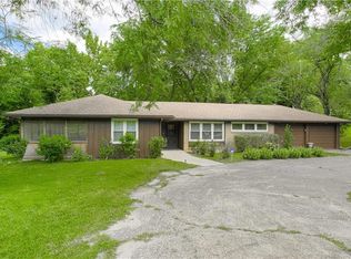 6020 Oak Grove Rd, Kansas City, KS 66106
