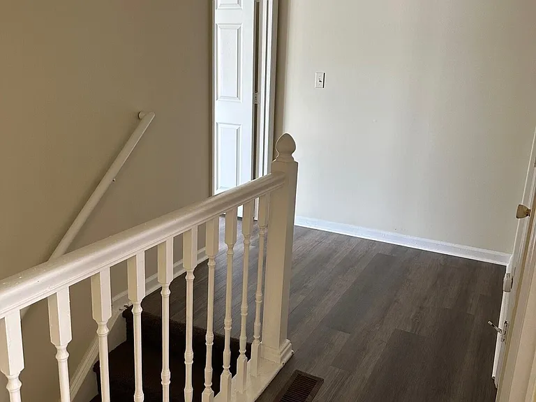 1119 Grovemont Dr #J6 — Photo 18