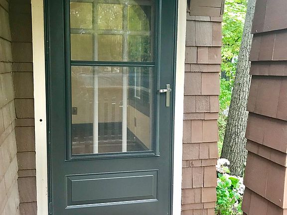 4th image of 1335 Rosewood St