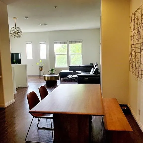 2251 Chaffee St — Photo 16