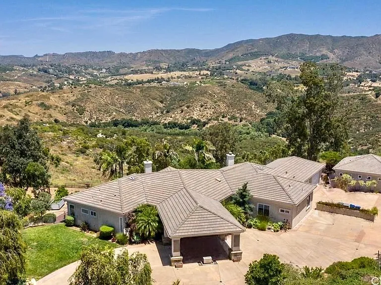 1859 Vista Del Lago — Photo 15