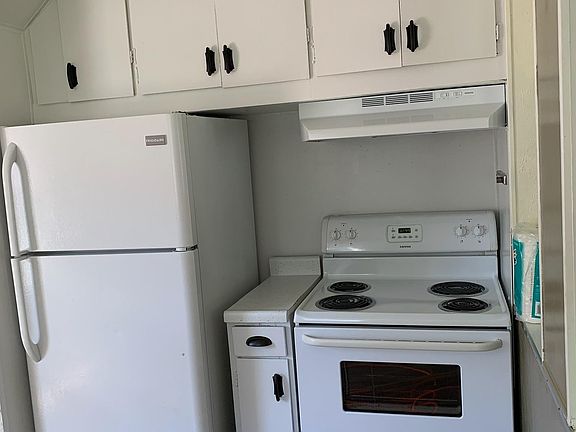 5th image of 109 Selby Ave