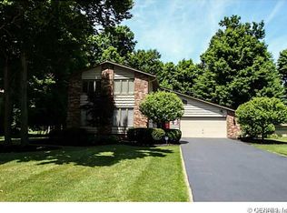 48 Valley Brook Dr, Fairport, NY 14450