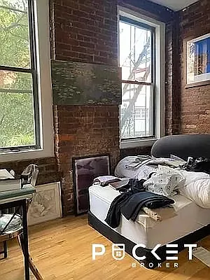 Rented by PocketBroker Inc | media 4