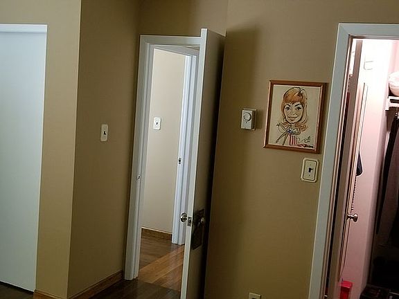 4th image of 166 Cross Slope Ct E