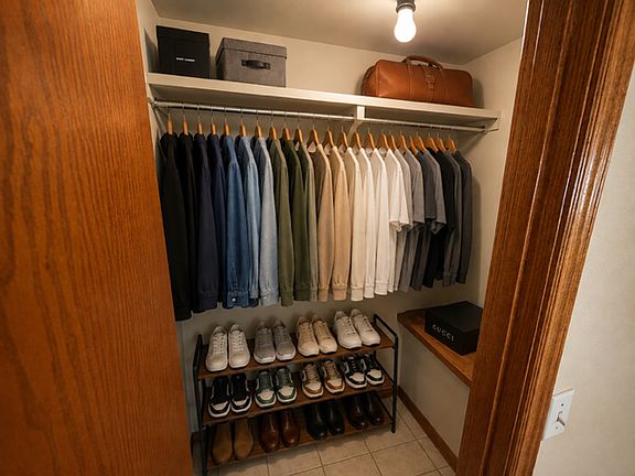 5th image of 950 N Lindell Ave APT 8