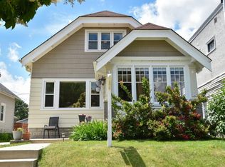 1415 N 68th St, Wauwatosa, WI 53213