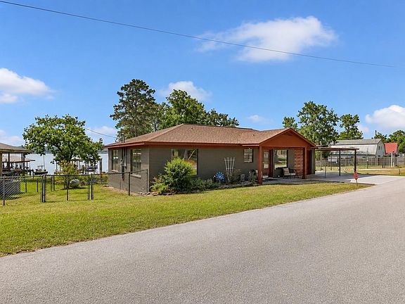 2nd image of 406 Kickapoo Dr