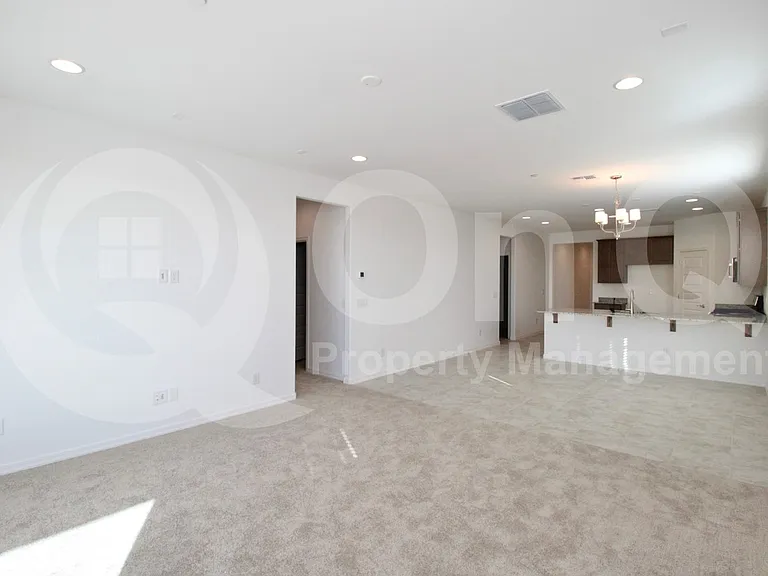 32470 N 122nd Ln — Photo 6