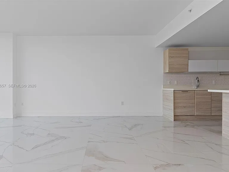 16385 Biscayne Blvd #717 — Photo 30
