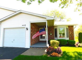 4821B Sturbridge Ln, Lockport, NY 14094