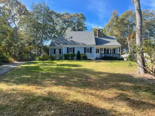 70 Highland Street, Mashpee, MA 02649