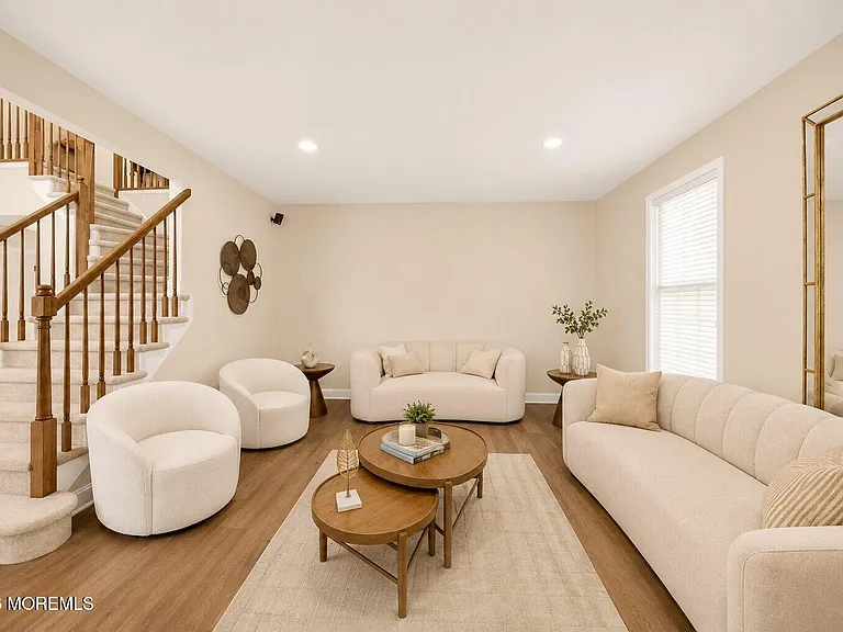 14 Heathrow Ct — Photo 9
