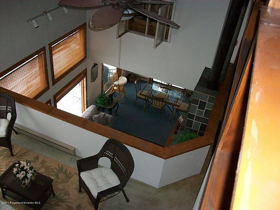 3rd image of 969 Briar Ln