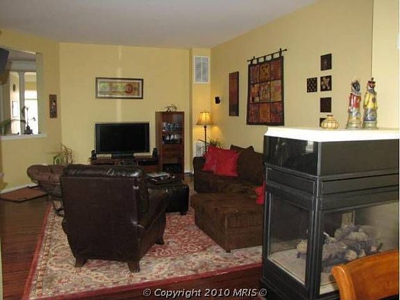 4th image of 21941 Windy Oaks Sq