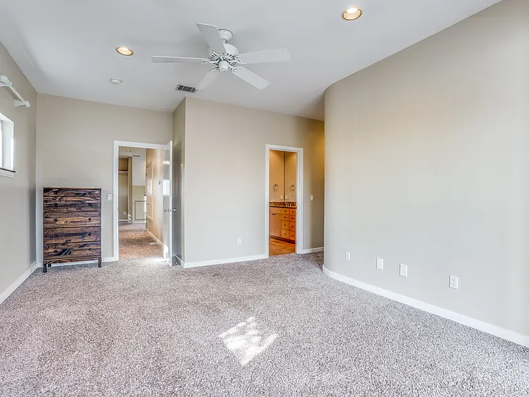 4100 Travis St #8 — Photo 19
