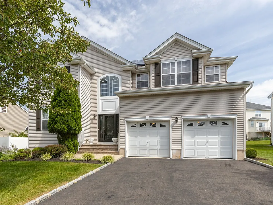 87 Timber Hill Dr