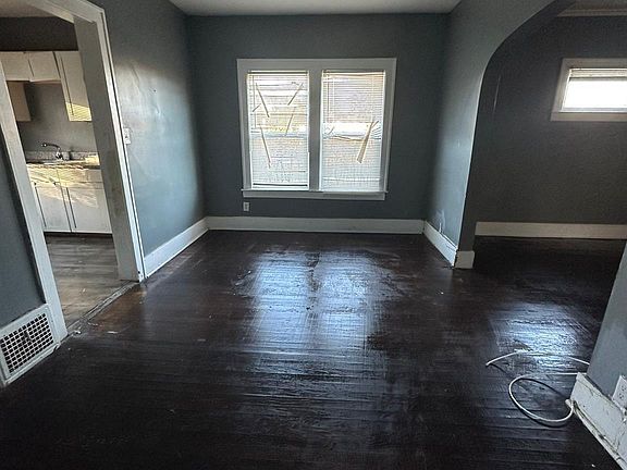 5th image of 15891 Appoline St